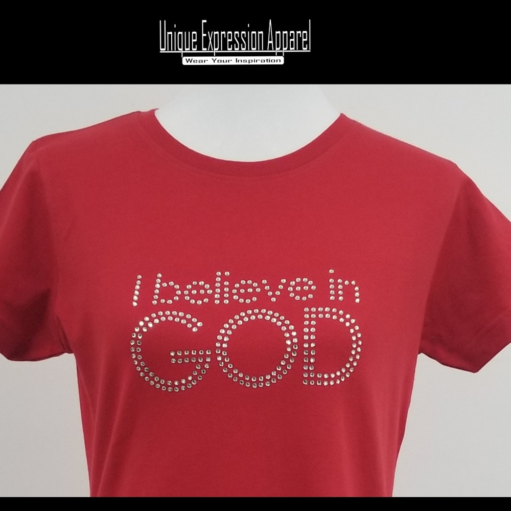 "I believe in God" dressy red graphic tee